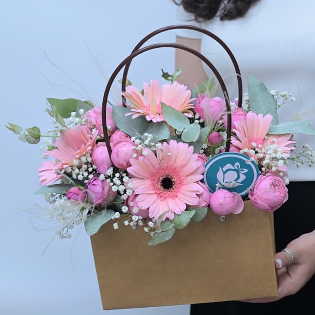 Rosy Picnic — Գերբերաներով պայուսակ