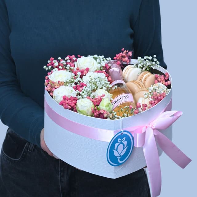 Romantic box with gypsophila