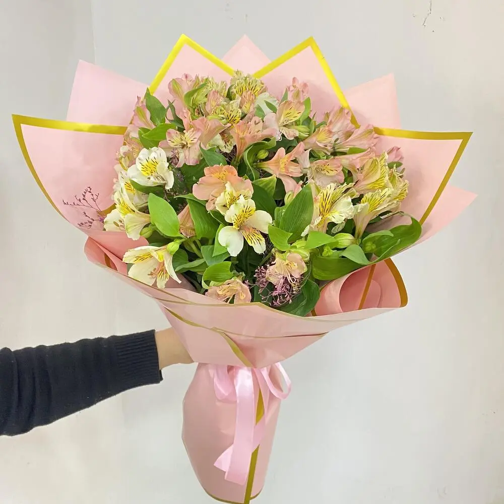 Փունջ  "Alisa" Ալստրոմերիայով