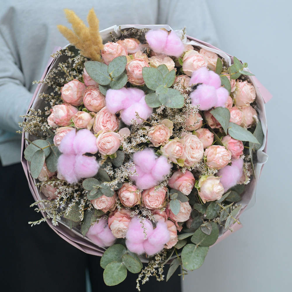 Bouquet ‹BIG ROSE DREAM› with peony roses and cotton