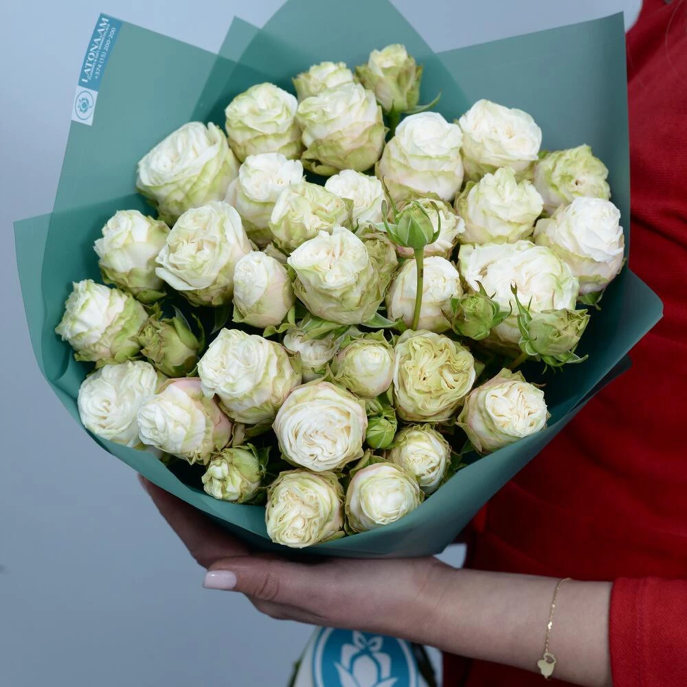 Bouquet GIVENCHY with  peony roses