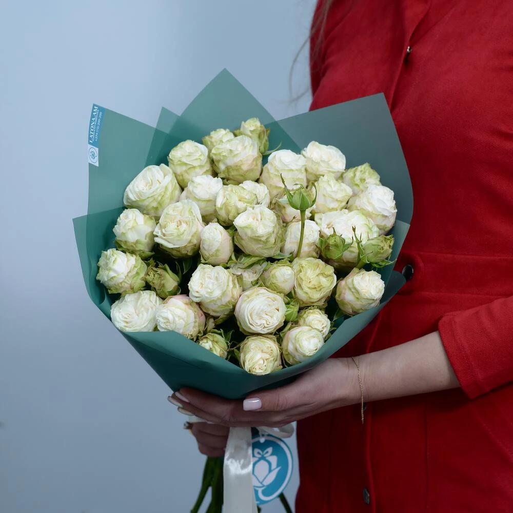 Bouquet GIVENCHY with  peony roses