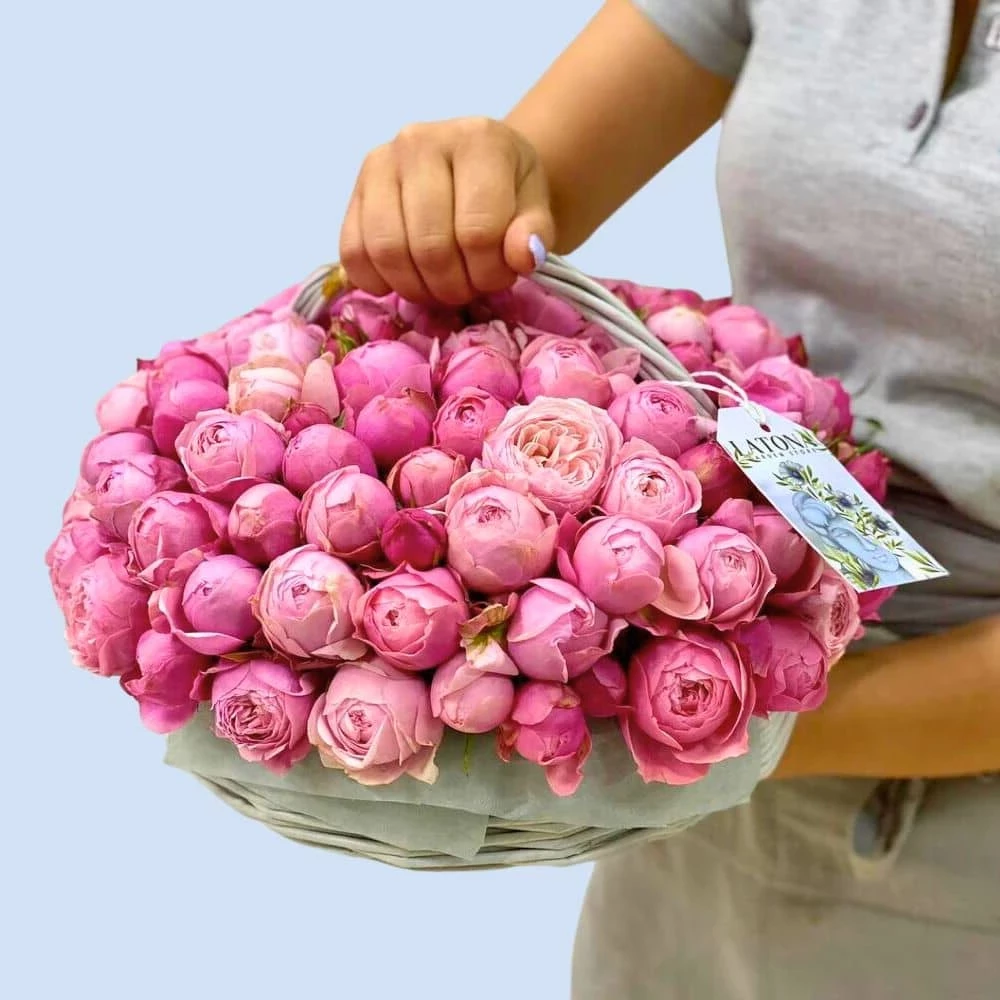 Pink roses Silva in a basket