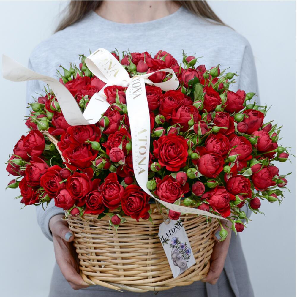 Flower in a Basket ‹MARGRET› with peony roses