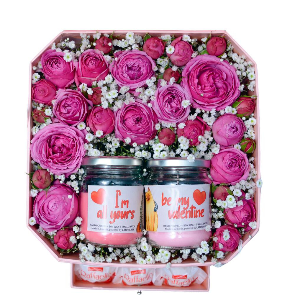 Flower in a Box ‹SWEETBOX› with peony roses, raffaello and candles